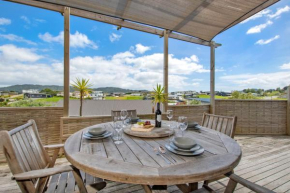 Blue Crush Villa - Mangawhai Heads Holiday Home